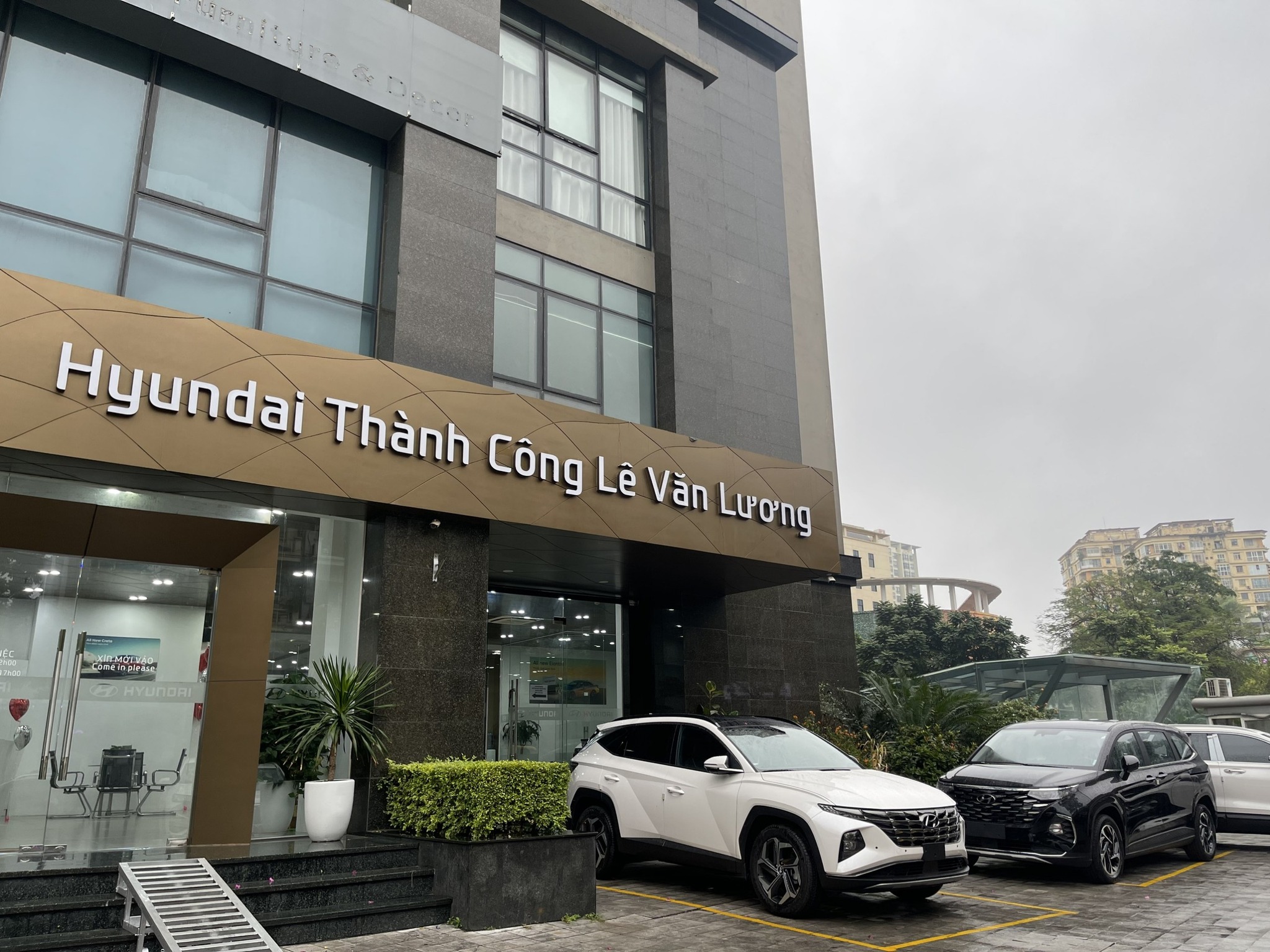 Cover image for Thành An Long Biên