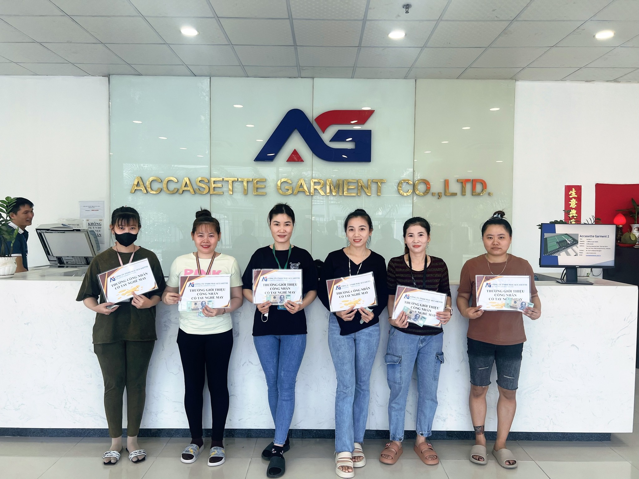 Cover image for Accasette