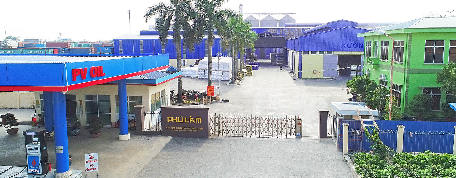 Cover image for Công Ty TNHH Xuất Nhập Khẩu Phú Lâm