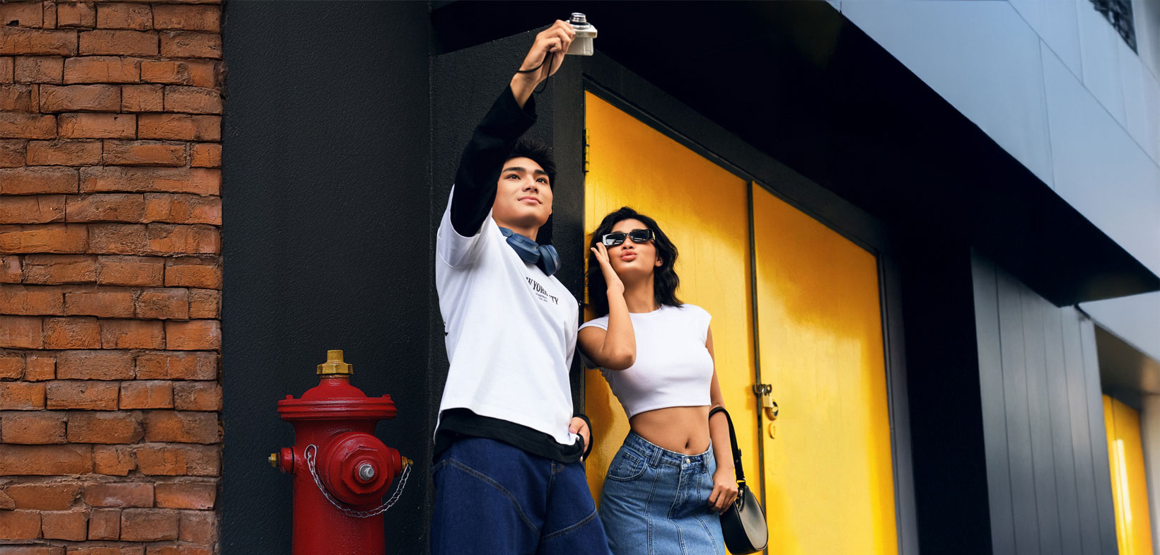 Cover image for Thời Trang Phạm Tường 2000 - Pt2000