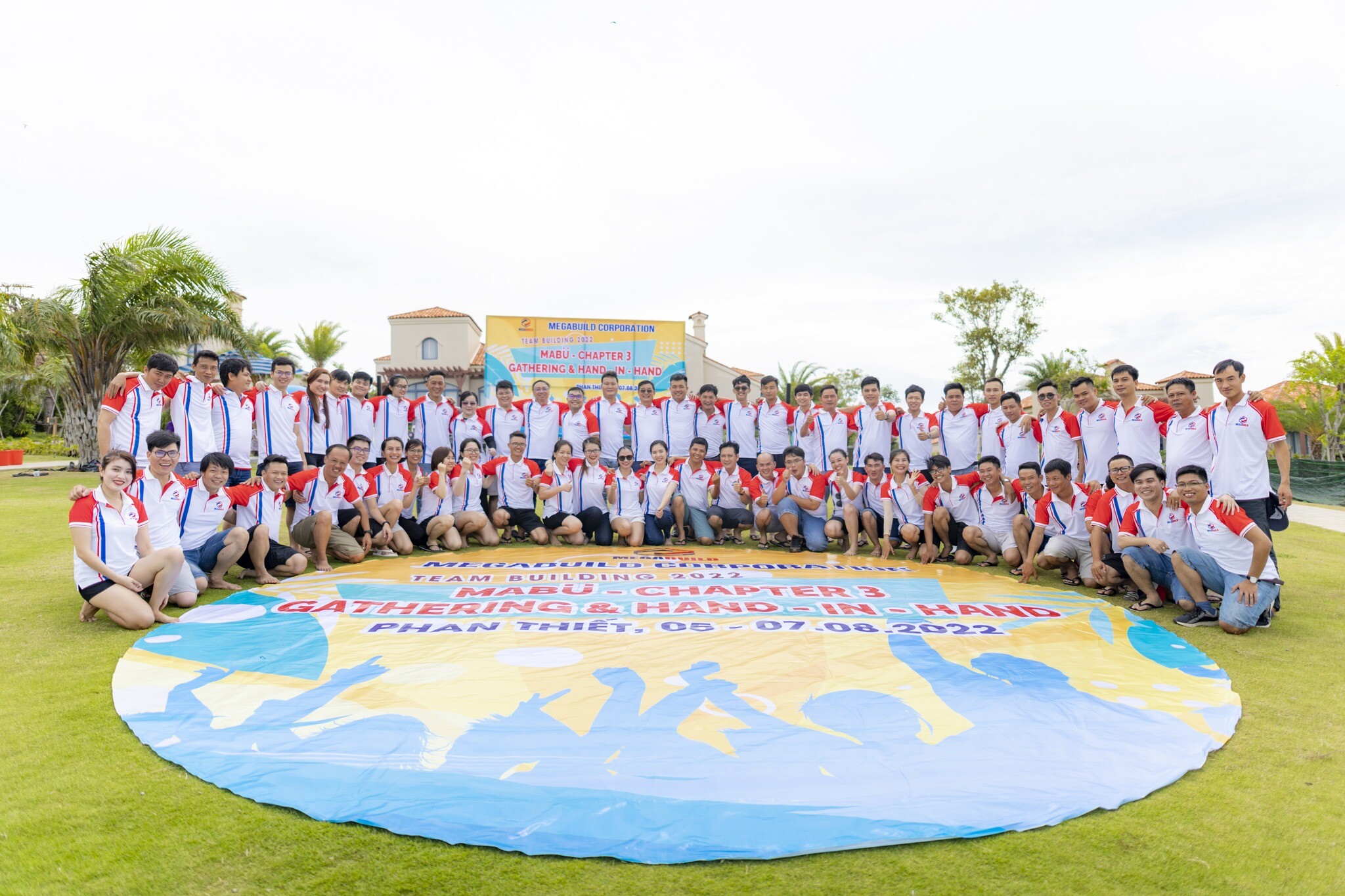 Cover image for MEGABUILD