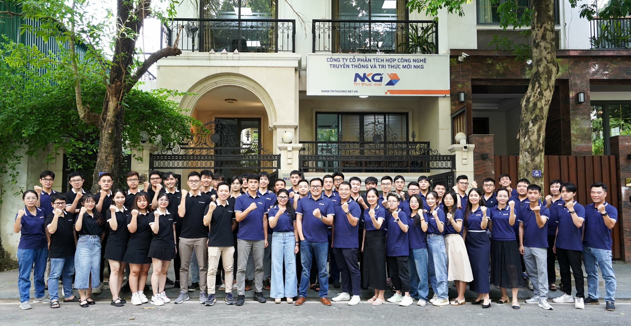 Cover image for TÍCH HỢP CÔNG NGHỆ TRUYỀN THÔNG VÀ TRI THỨC MỚI NKG