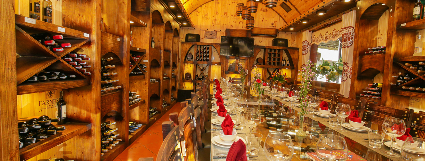 Cover image for Nhà Hàng Trần Long