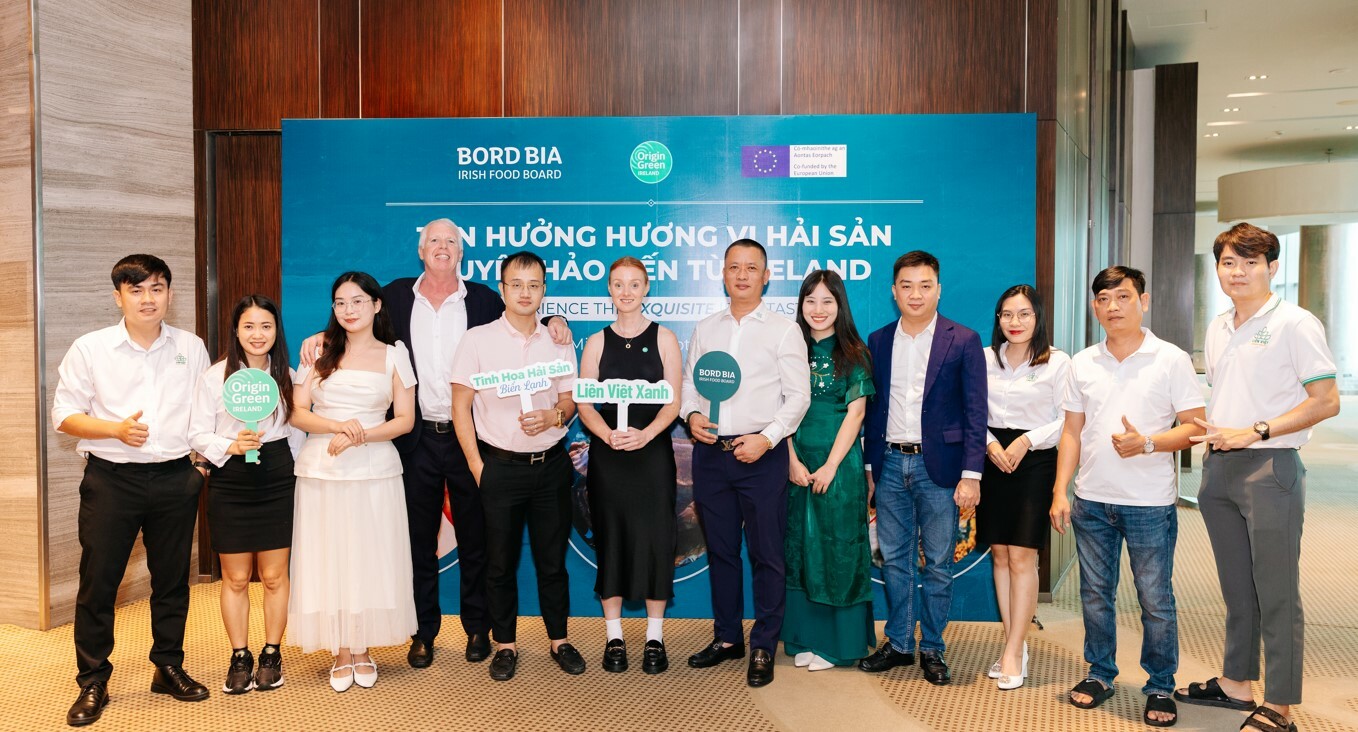 Cover image for Tập Đoàn Thực phẩm Liên Việt Xanh