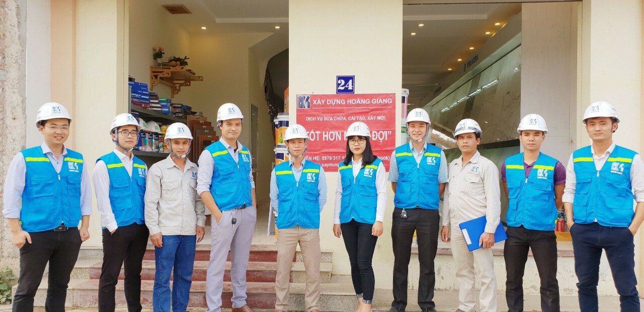 Cover image for Xây Dựng Hoàng Giang