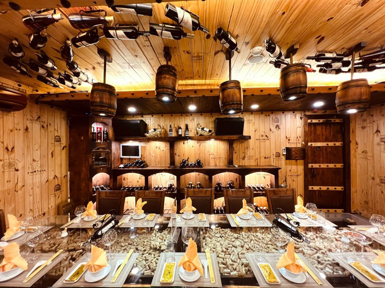 Cover image for Nhà hàng Cheers SteakHouse