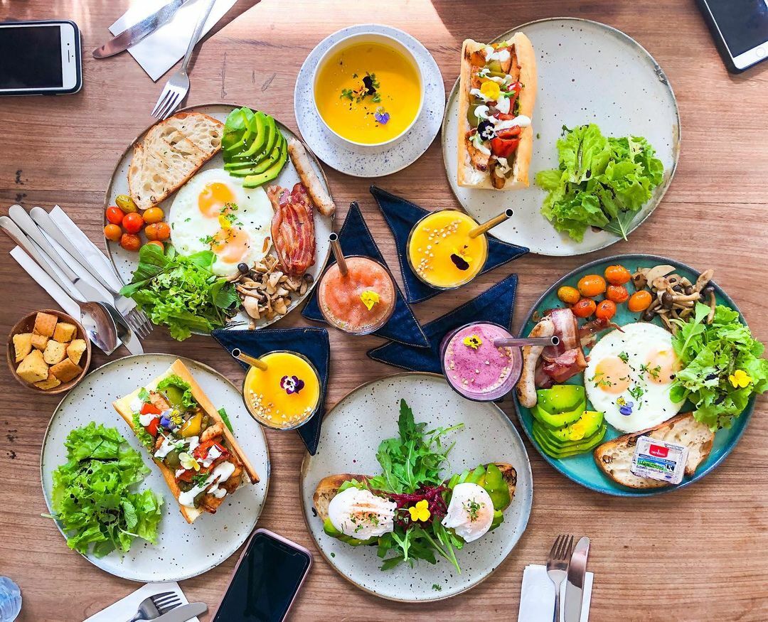 Cover image for Nhà Hàng Vintage Emporium