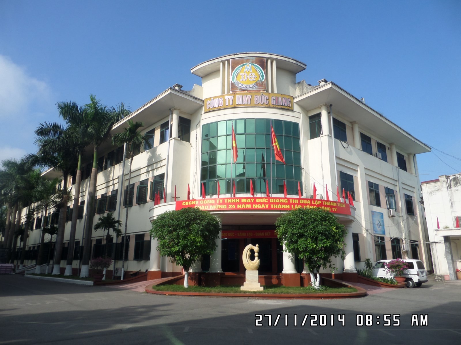 Cover image for Tổng công ty Đức Giang