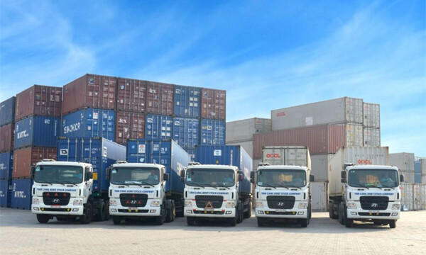 Cover image for CÔNG TY TNHH DỊCH VỤ VẬN TẢI D&T