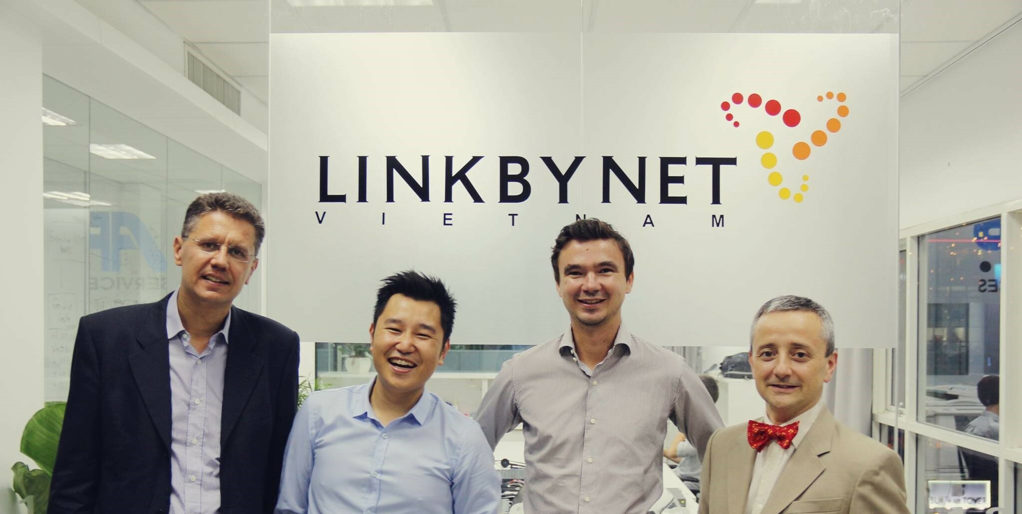 Cover image for Linkbynet