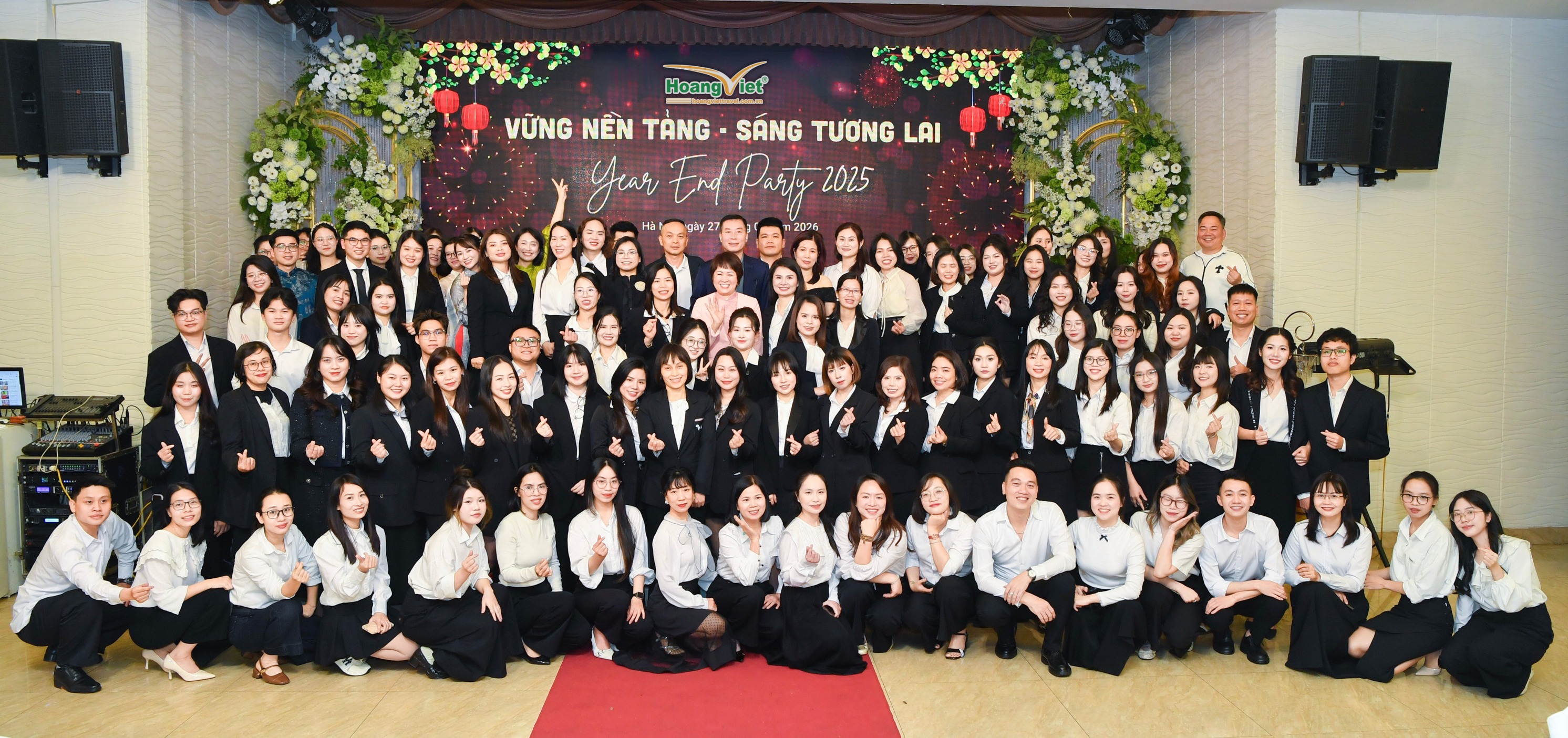 Cover image for DU LỊCH HOÀNG VIỆT