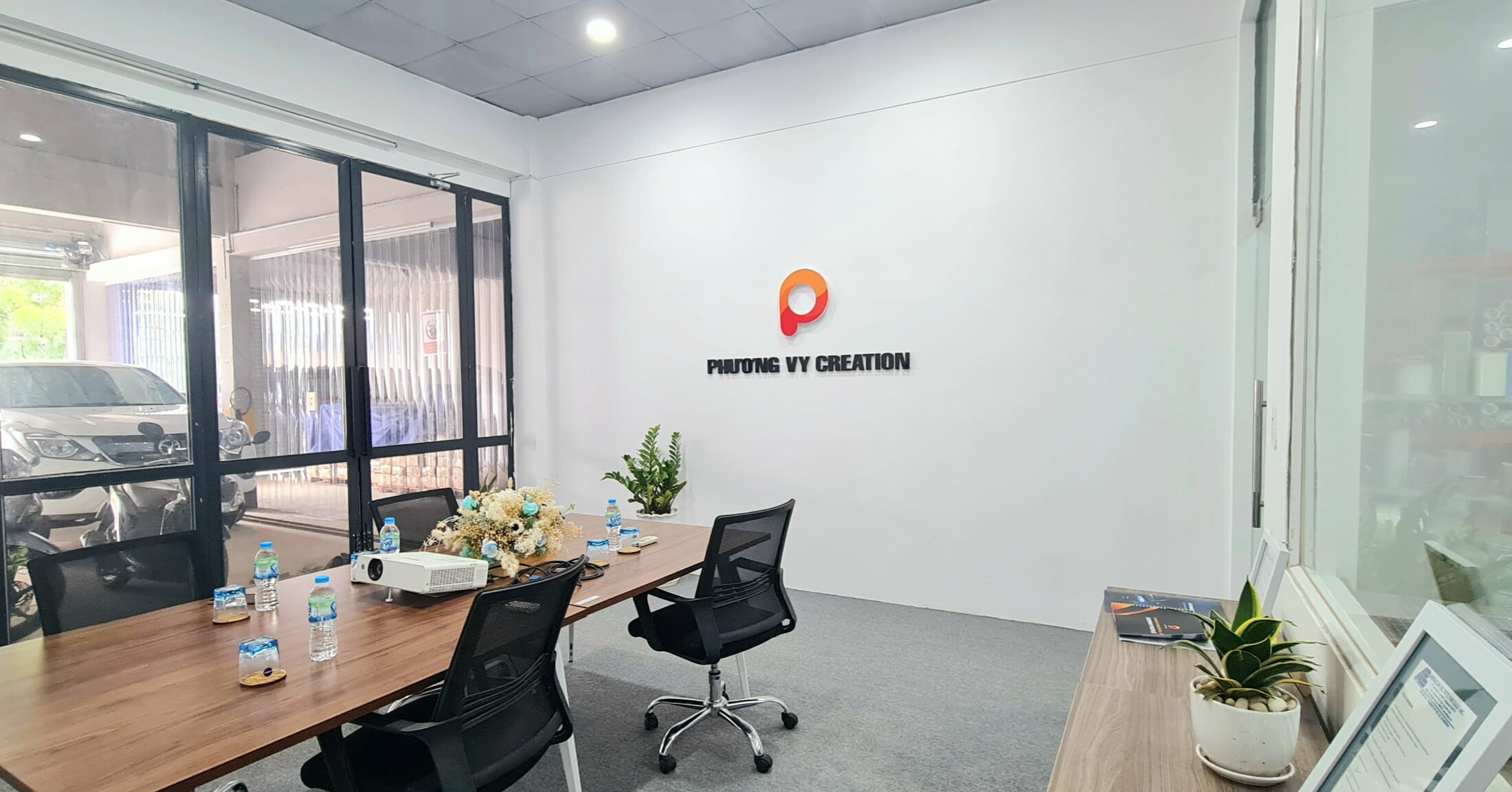 Cover image for Phương Vy Creation