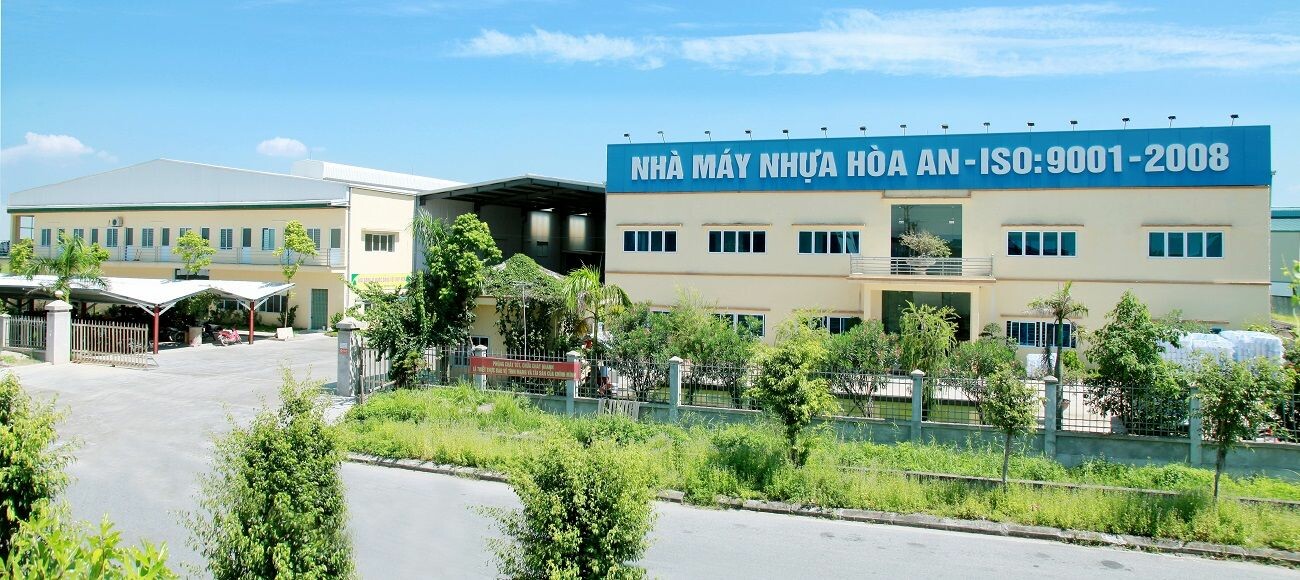 Cover image for XUẤT NHẬP KHẨU HOÀ AN