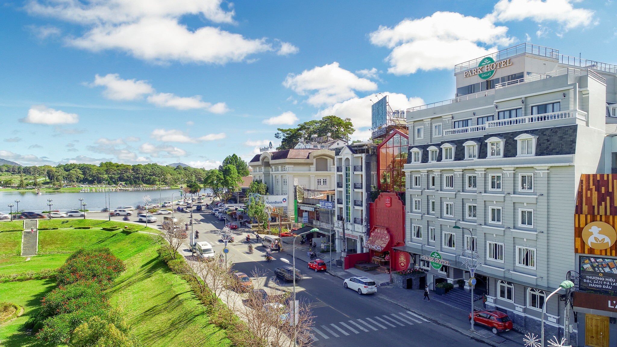 Cover image for Park Hotel Dalat