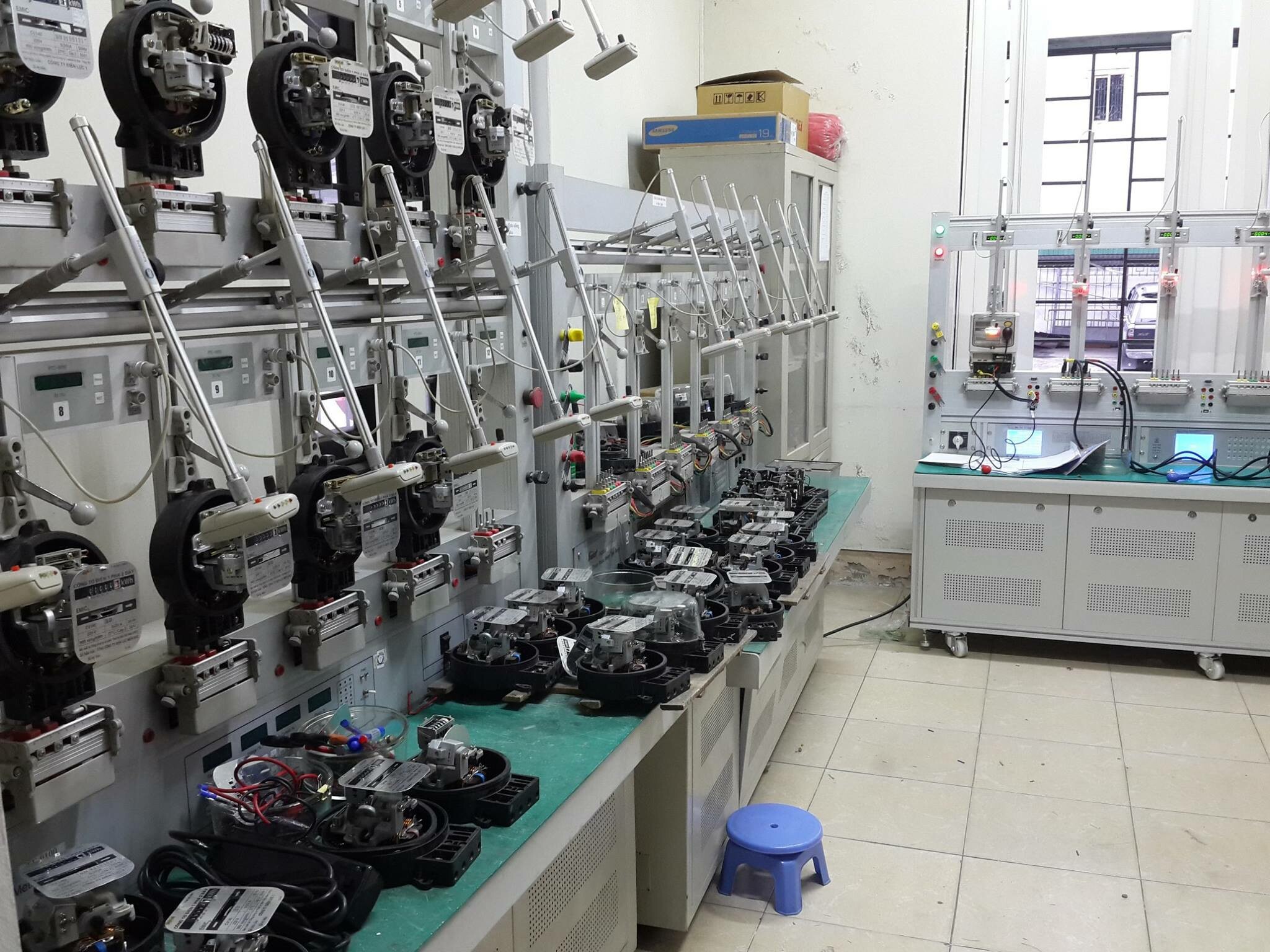 Cover image for Thiết bị Đo lường và Kiểm nghiệm