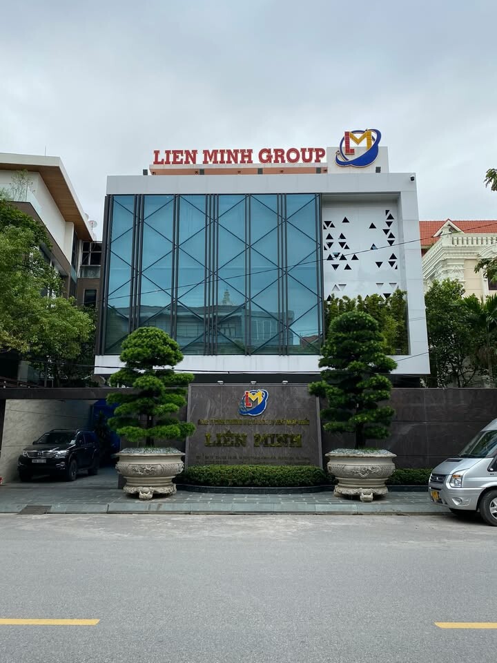 Cover image for Xuất Nhập Khẩu Liên Minh