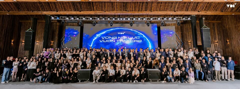 Cover image for Đầu tư Kỹ thuật Số Việt (VDI)