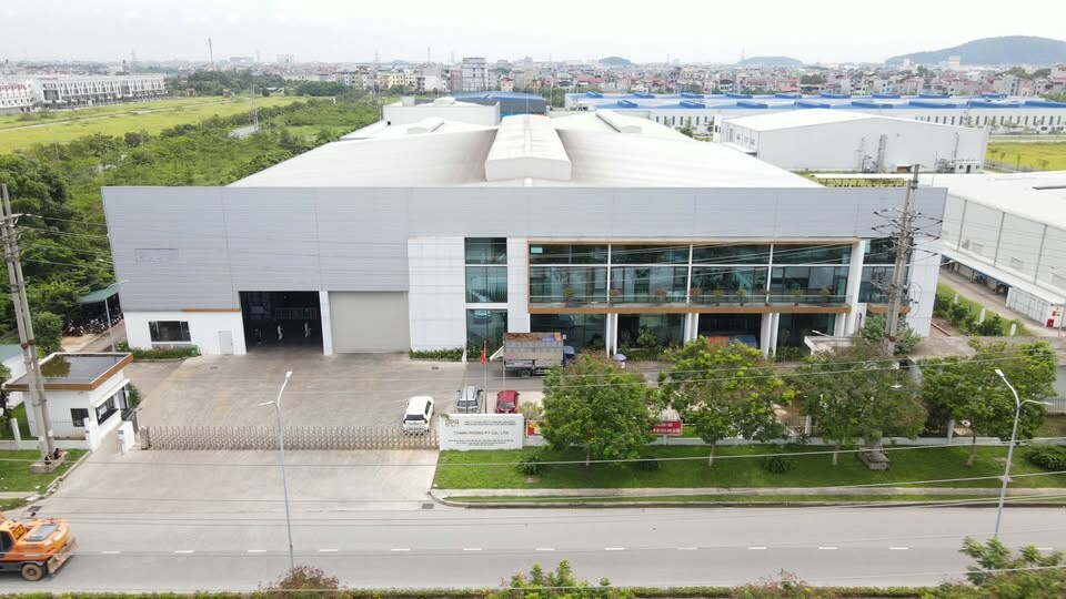 Cover image for Sản Xuất và Thương Mại Thành Phong