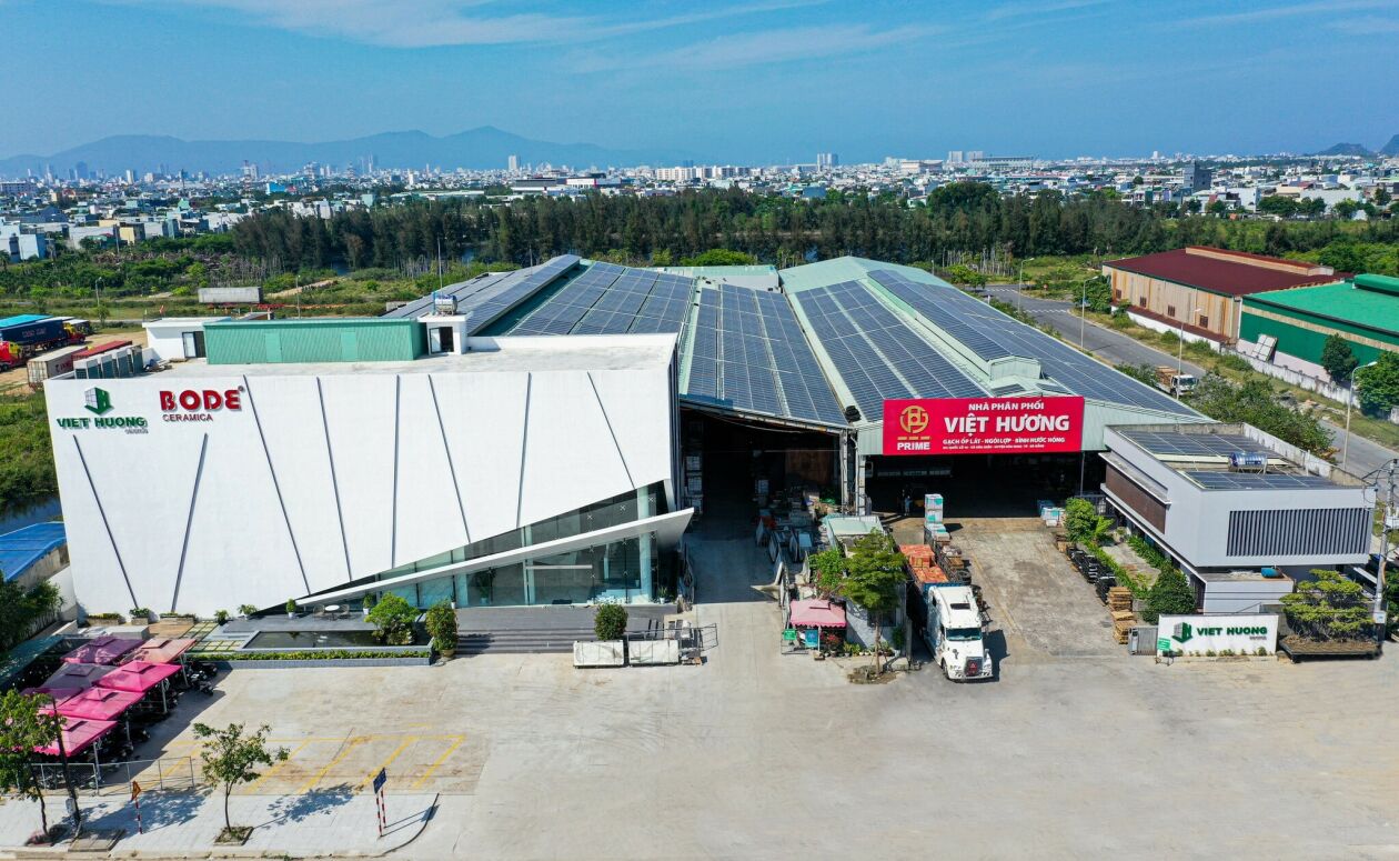 Cover image for CViệt Hương