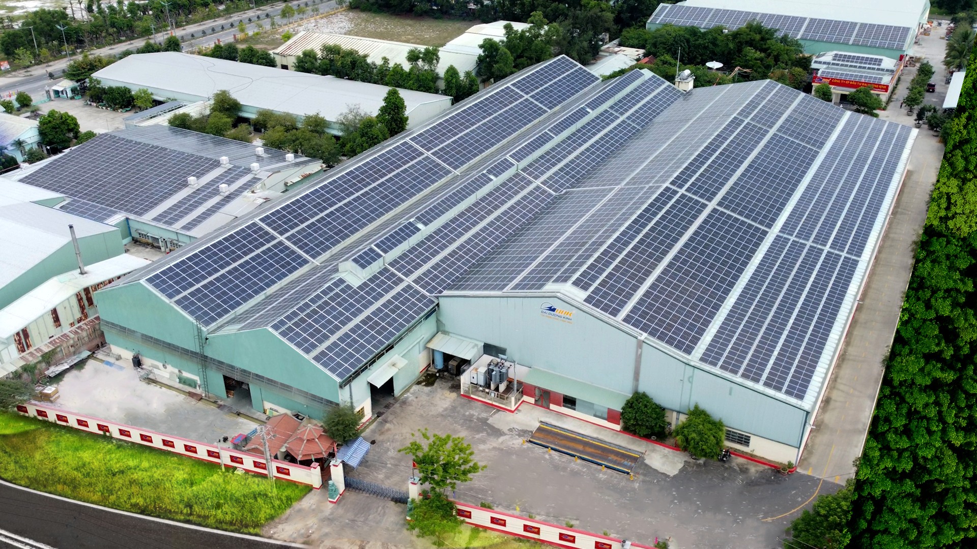 Cover image for Công Ty Đại Dương Kính