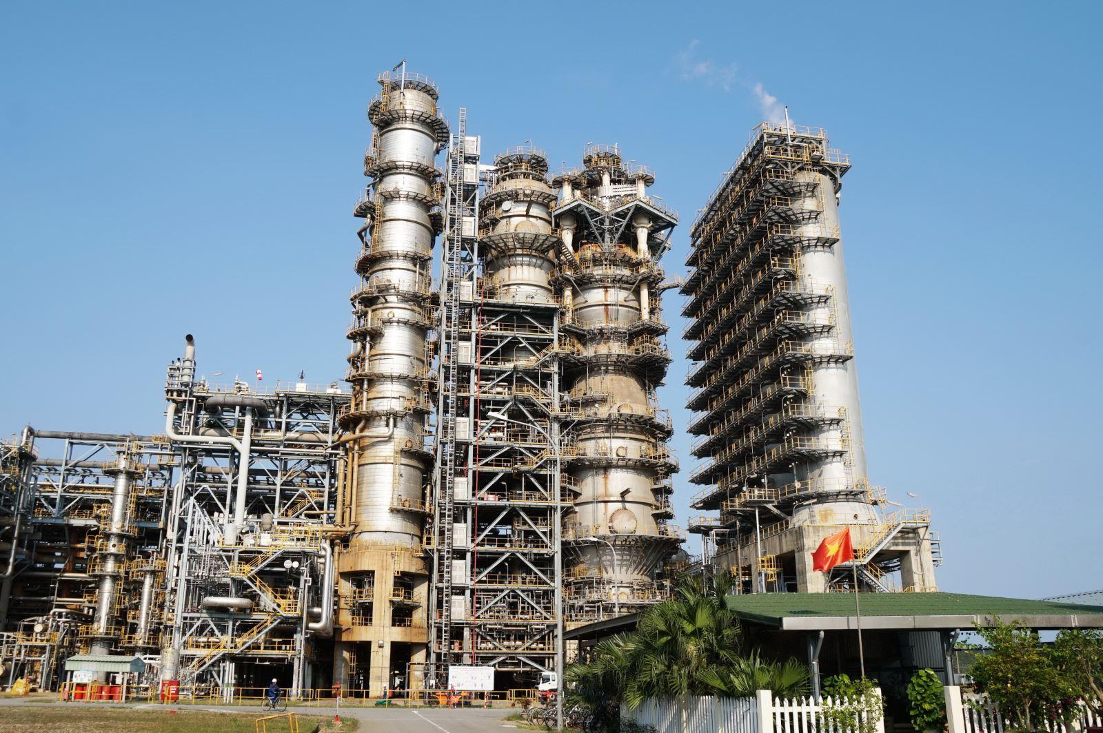 Cover image for Lọc hóa dầu Bình Sơn (BSR)