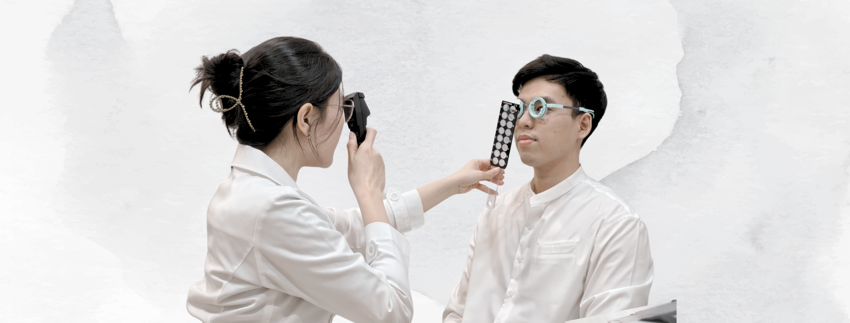 Cover image for EYE SOLUTION