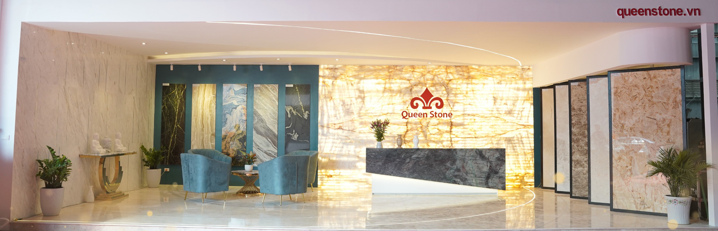 Cover image for QUEENSTONE