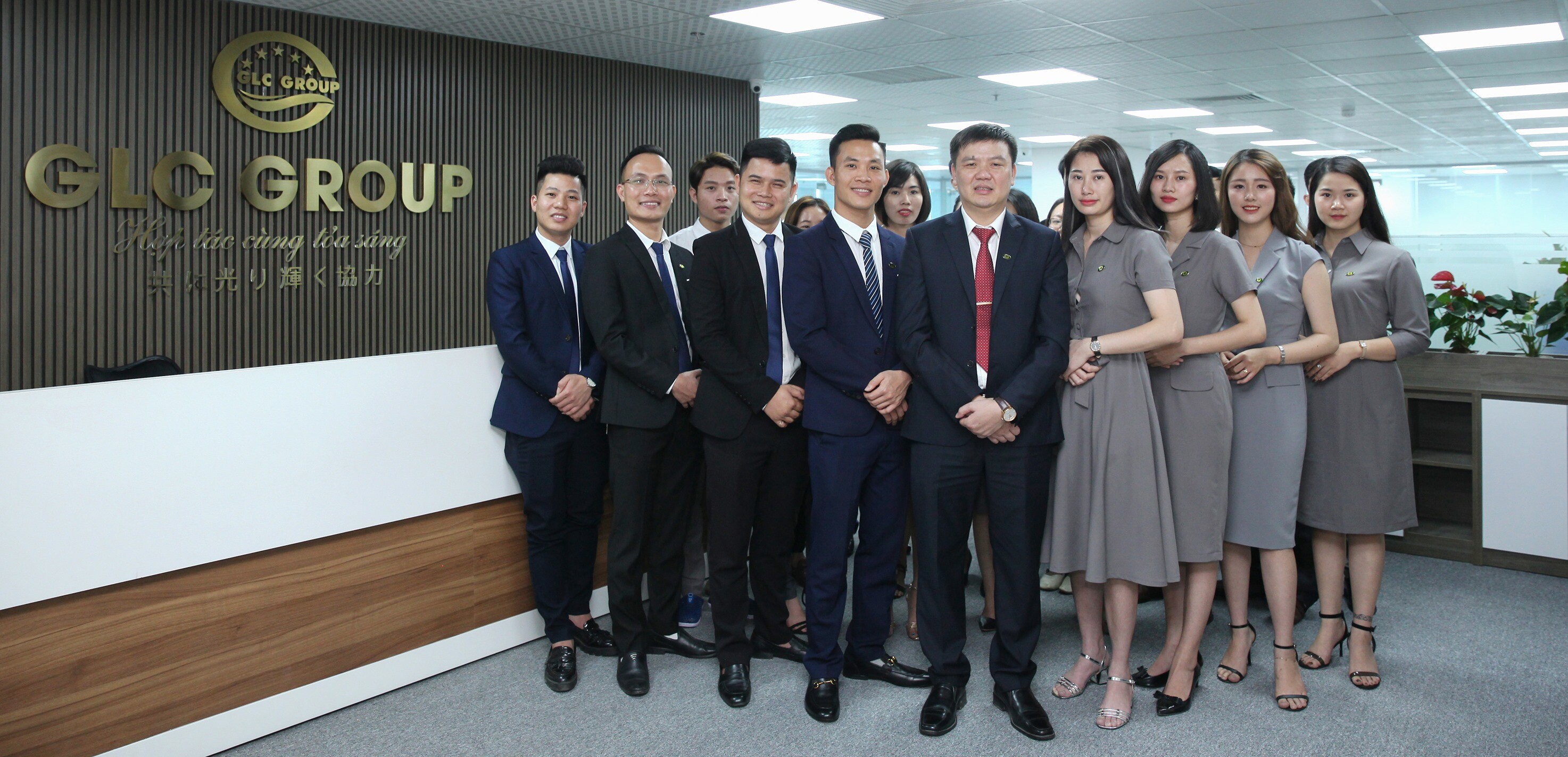 Cover image for Đầu Tư Và Quan Hệ Quốc Tế GLC Group