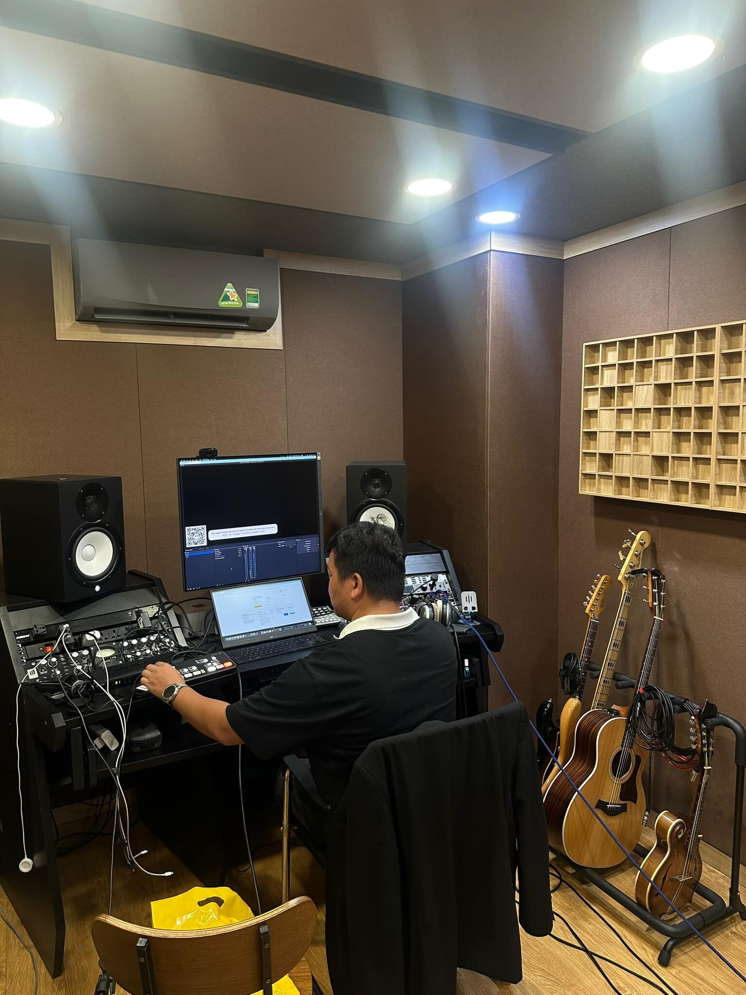 Truyền thông MiO 5