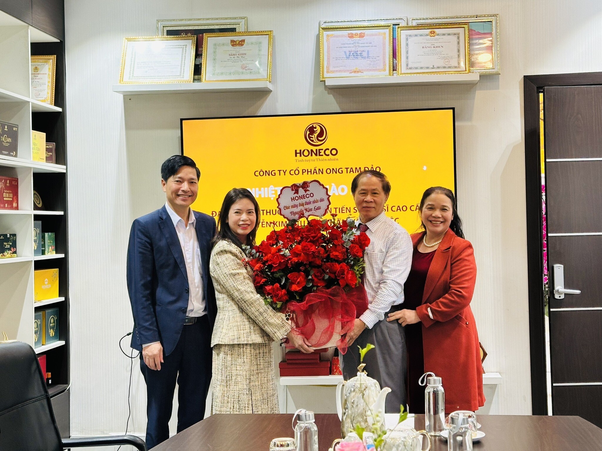 Ong Tam Đảo - HONECO 3