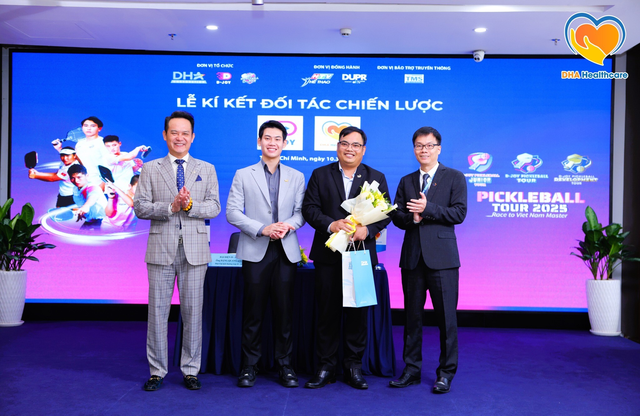 Dịch Vụ Y Tế DHA 8