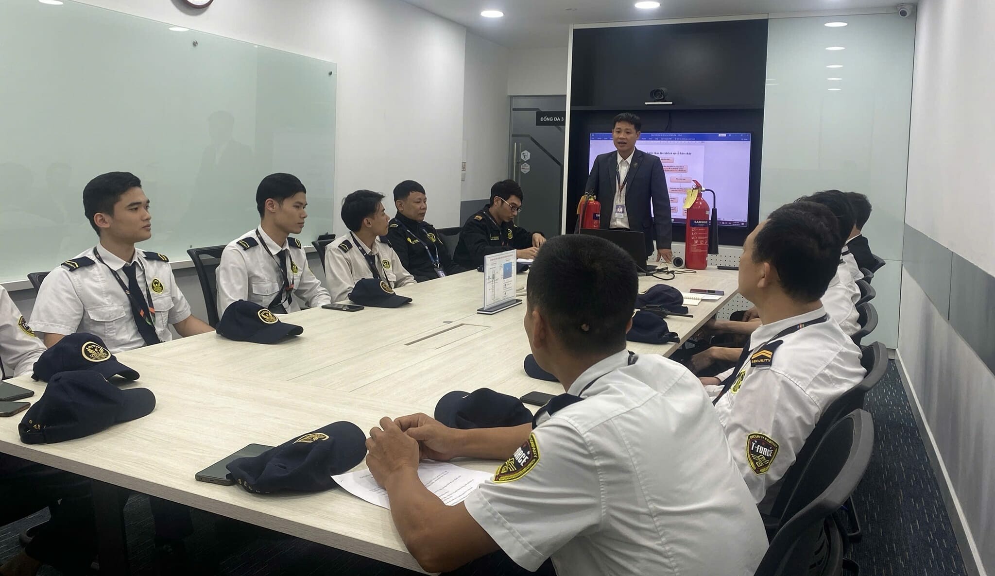 Bảo Vệ TFORCE Việt Nam 4