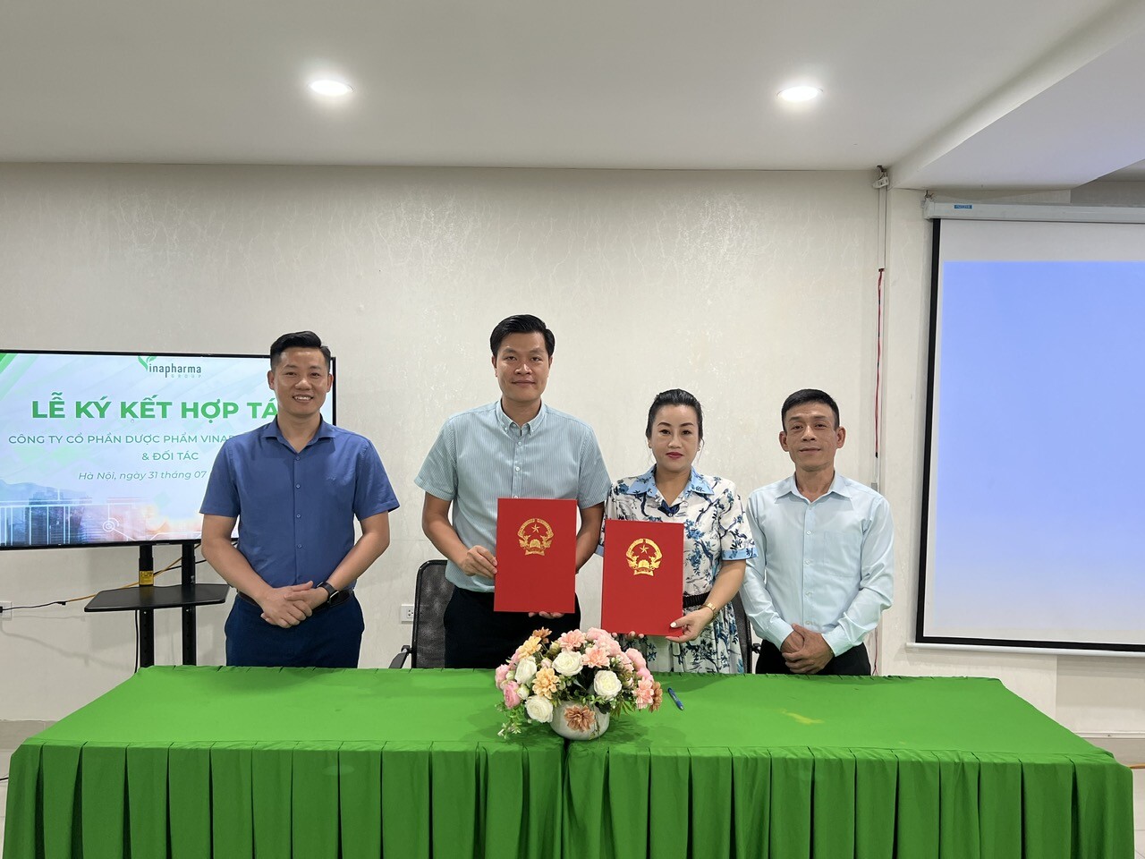 Dược Phẩm Vinapharma - Group 4