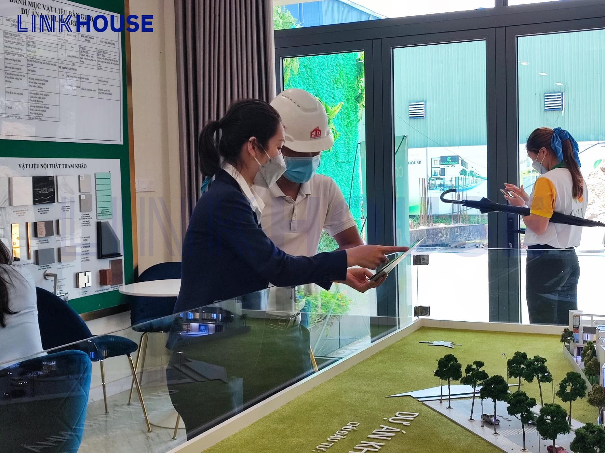 LinkHouse Corporation 4