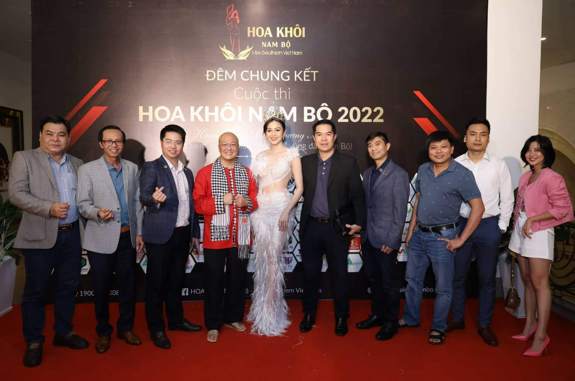 Big Group Holdings 4