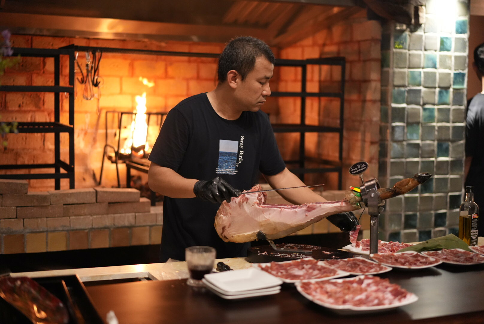 Nhà hàng Born Fire 2