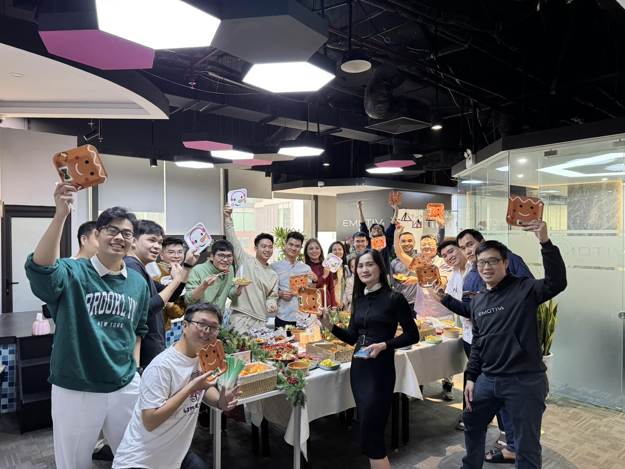 EMOTIV TECHNOLOGY VIETNAM 6