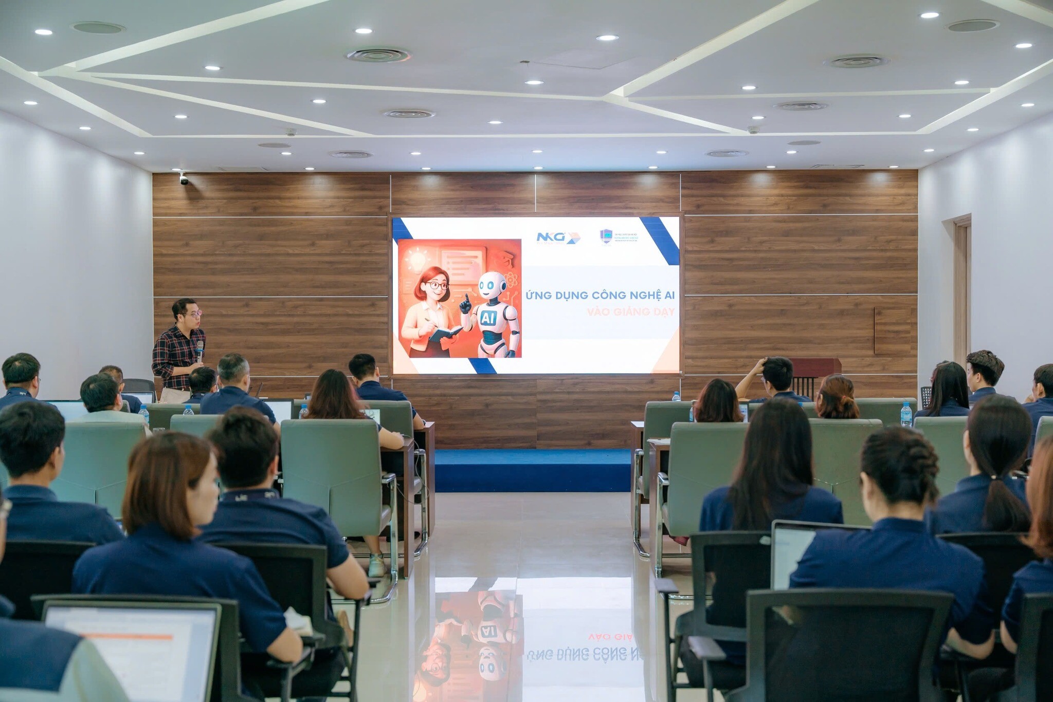 TÍCH HỢP CÔNG NGHỆ TRUYỀN THÔNG VÀ TRI THỨC MỚI NKG 7