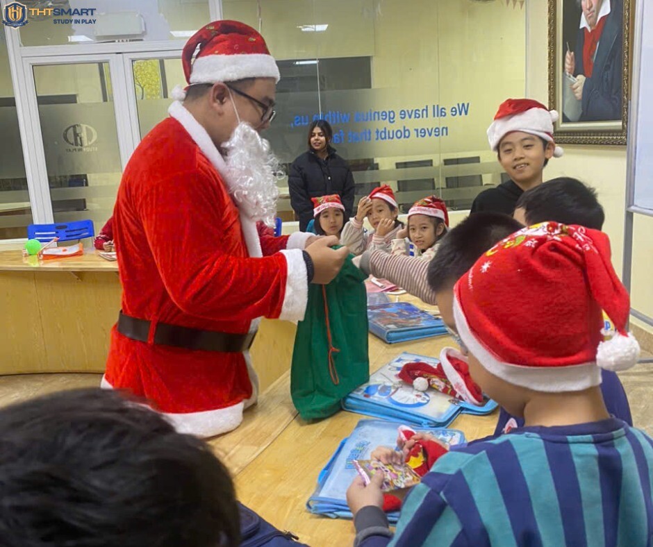 Trung tâm ngoại ngữ THTSMART 1