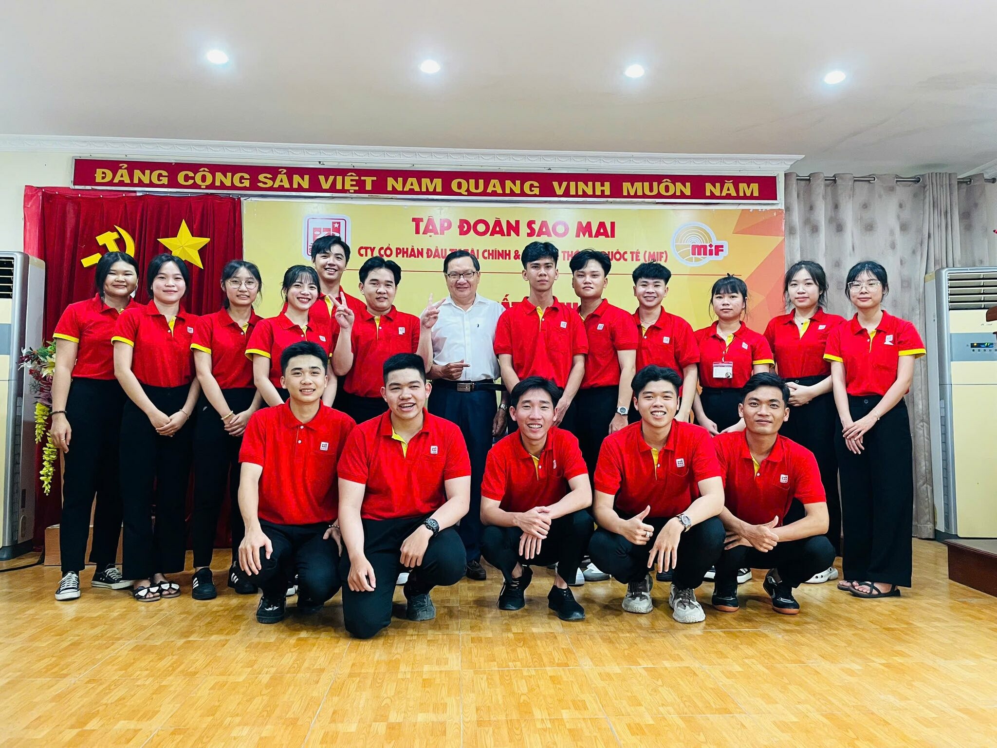 Tài Chính & Truyền Thông Quốc Tế MIF 4