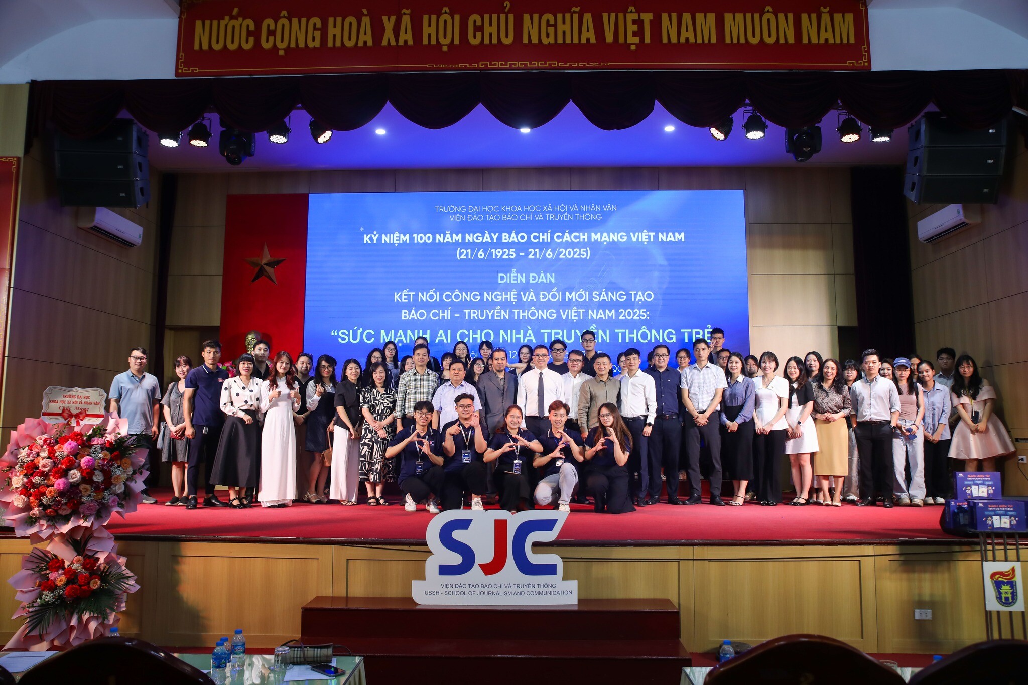 TÍCH HỢP CÔNG NGHỆ TRUYỀN THÔNG VÀ TRI THỨC MỚI NKG 9