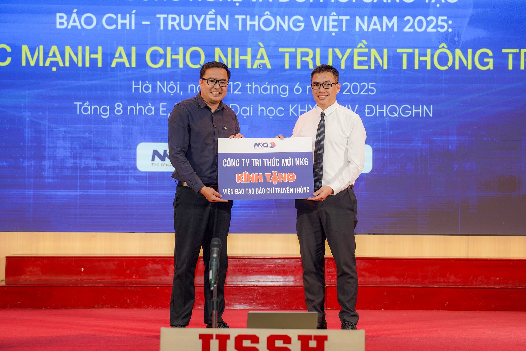 TÍCH HỢP CÔNG NGHỆ TRUYỀN THÔNG VÀ TRI THỨC MỚI NKG 8