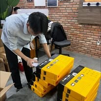 CÔNG TY TNHH METAKING 8