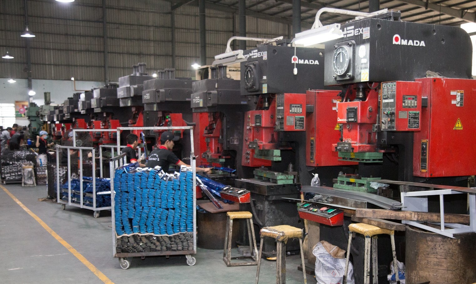 Sản xuất Thương mại Uyên Phát 4