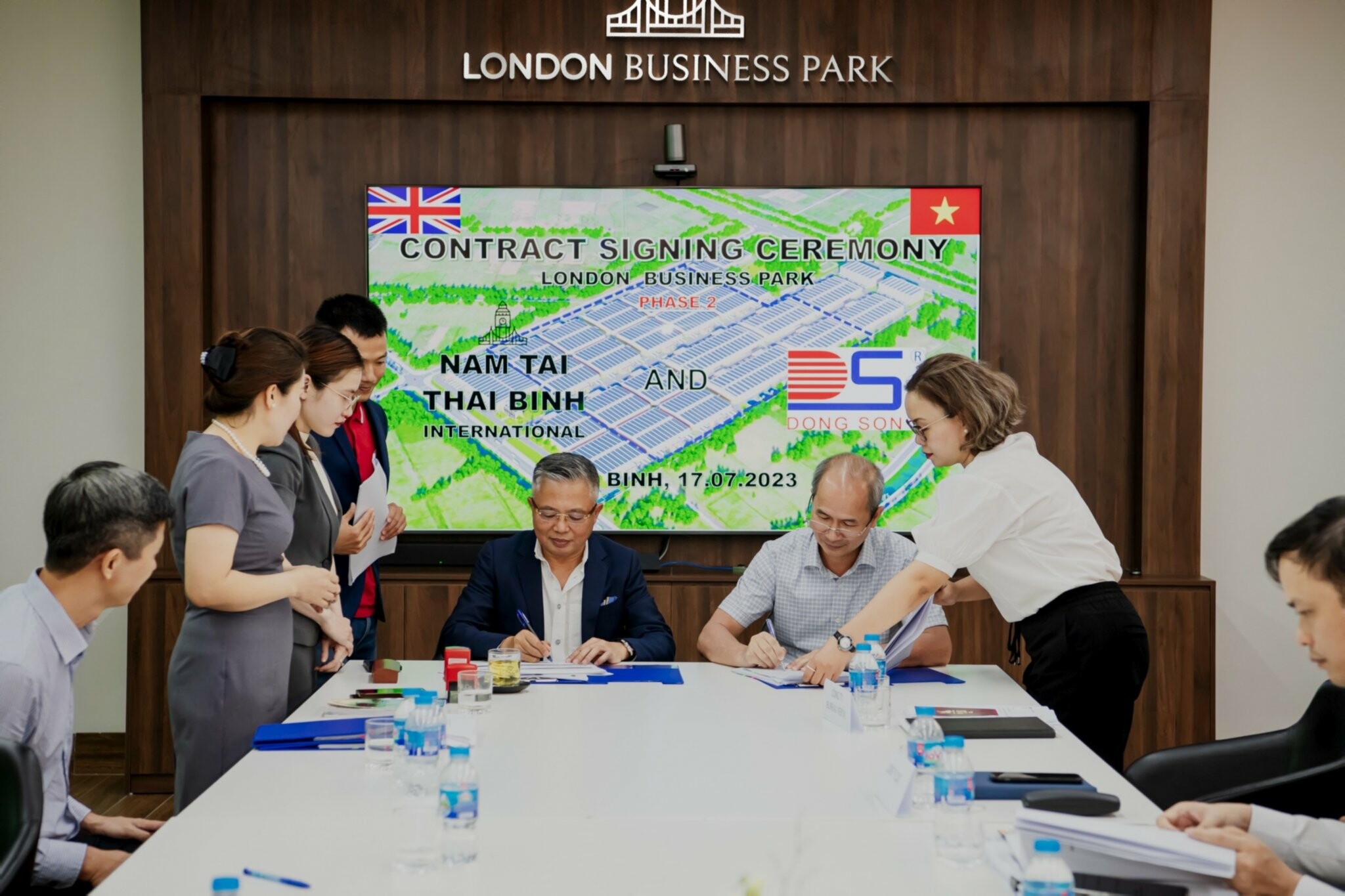 Xây dựng & Thương mại Đông Sơn 1