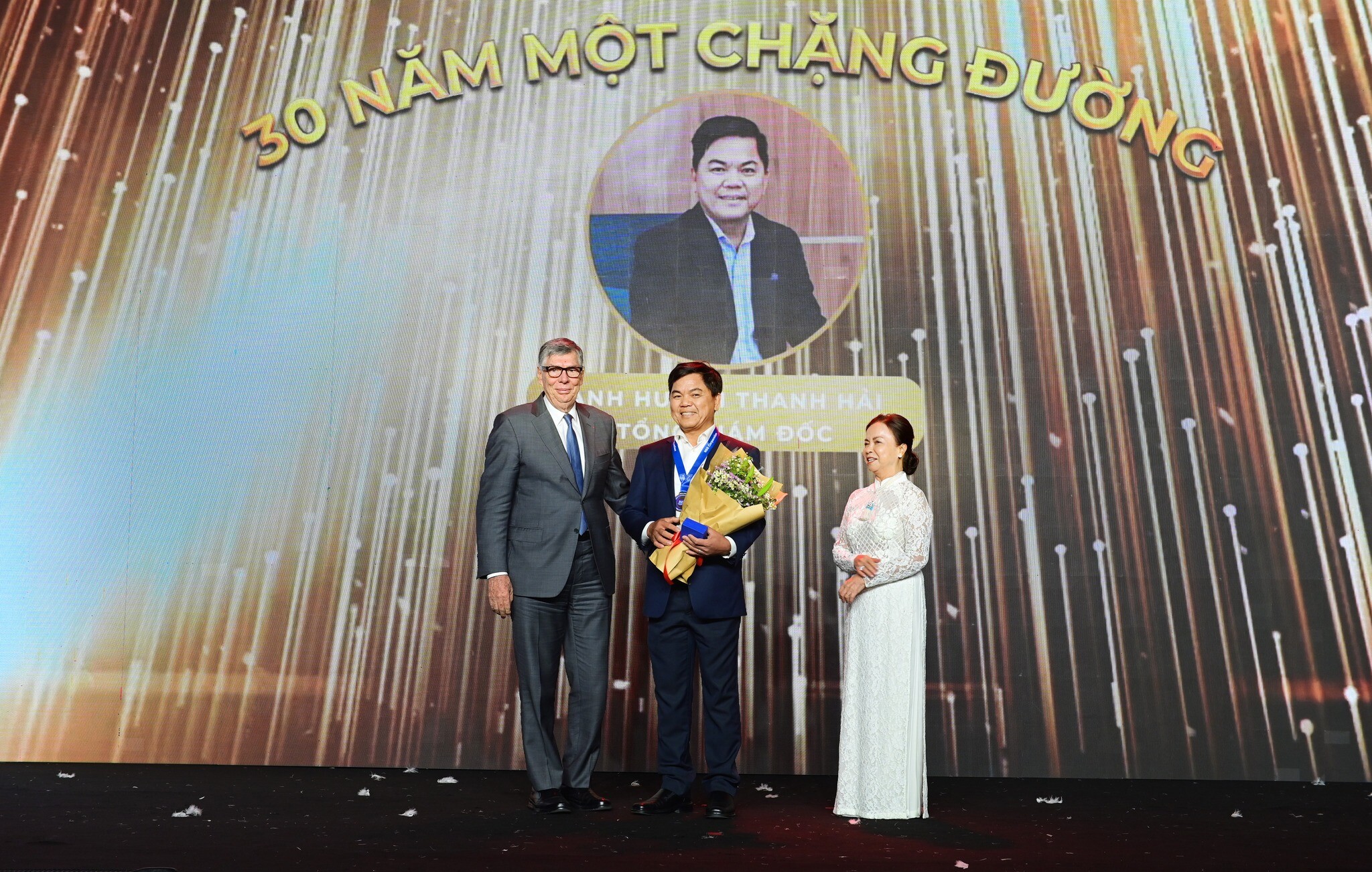 Điện Máy R.E.E 6