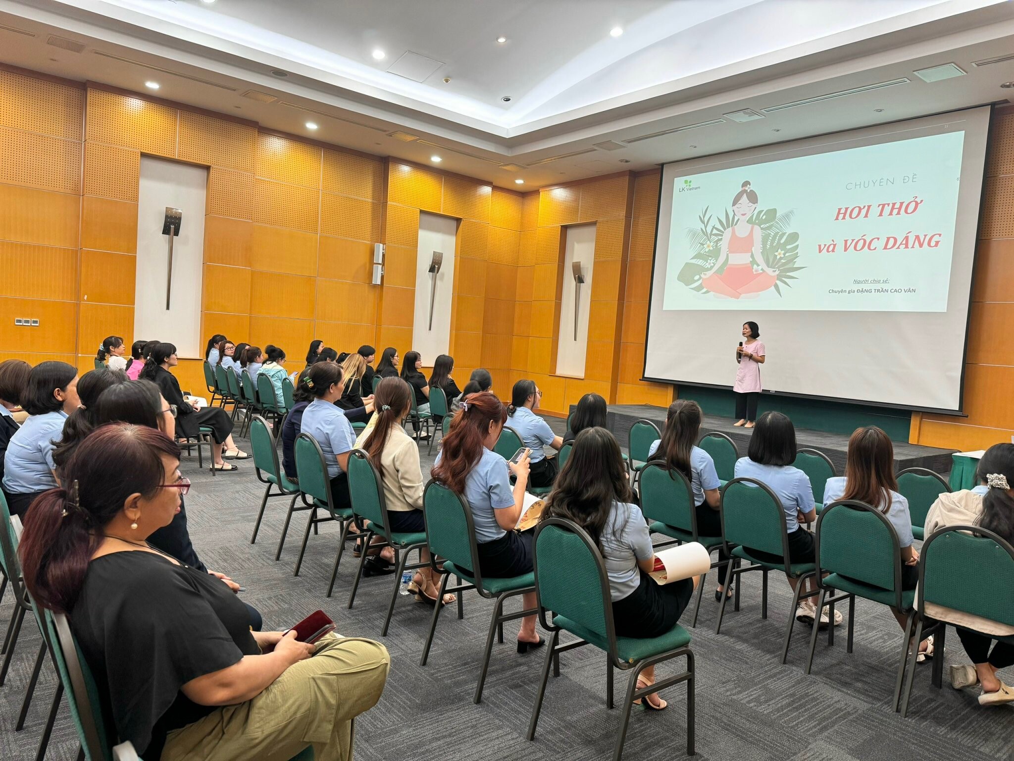 Điện Máy R.E.E 9