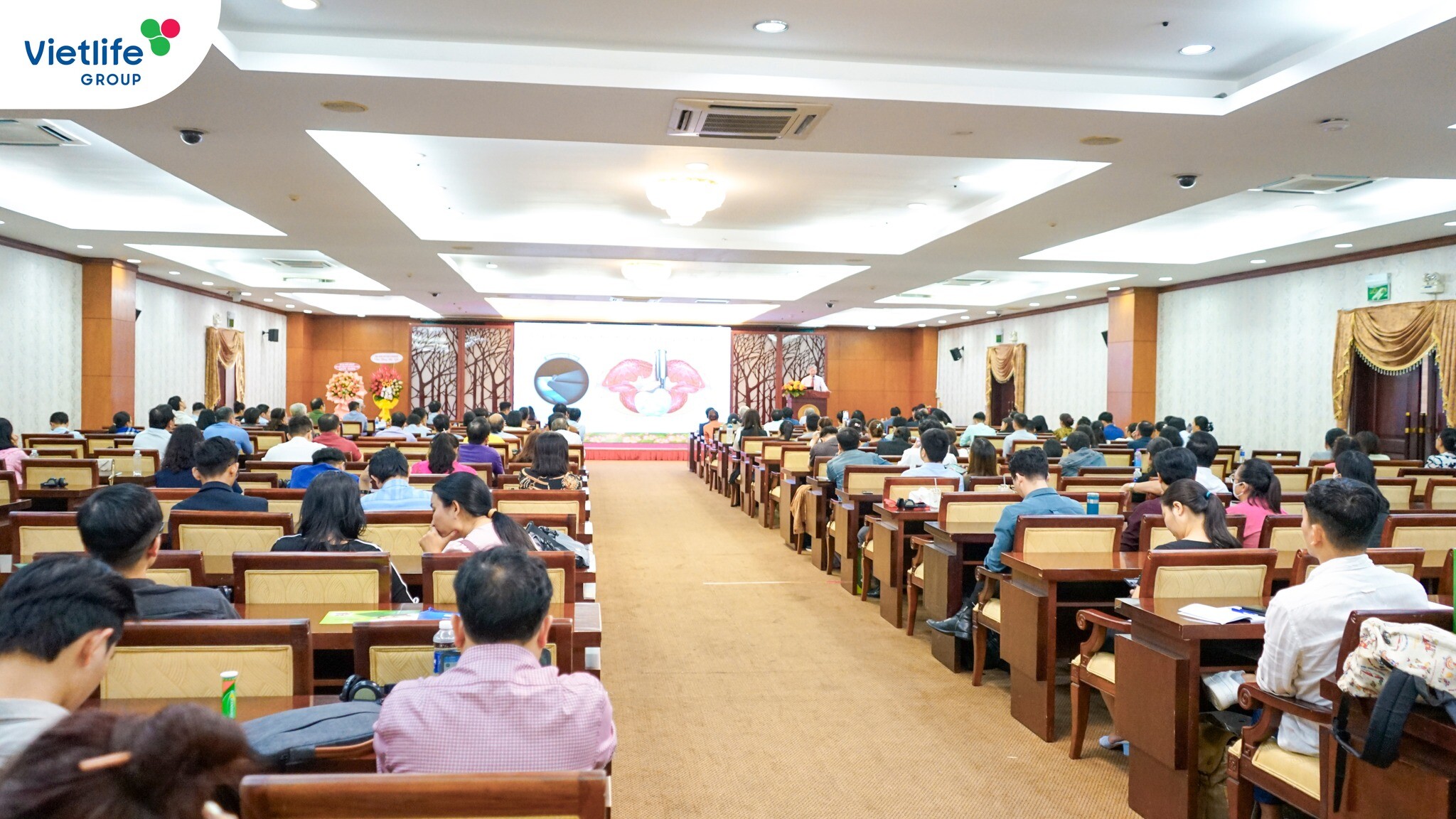 Y Dược Vietlife Group 4