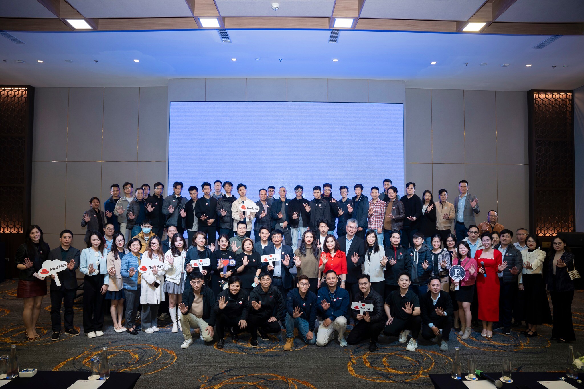 Công ty Công nghệ Elite 6