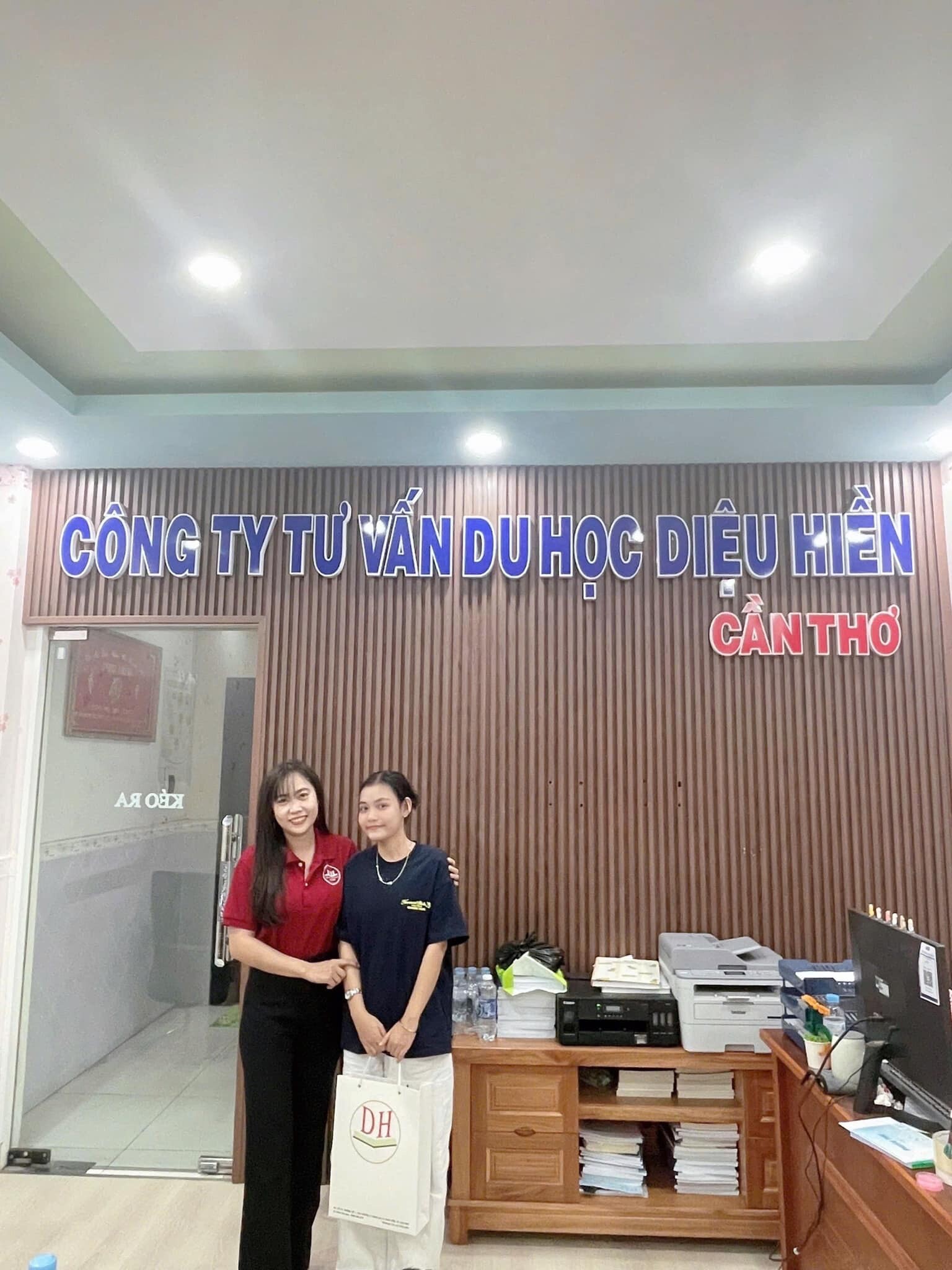 DU HỌC HÓA DIỆU HIỀN 9